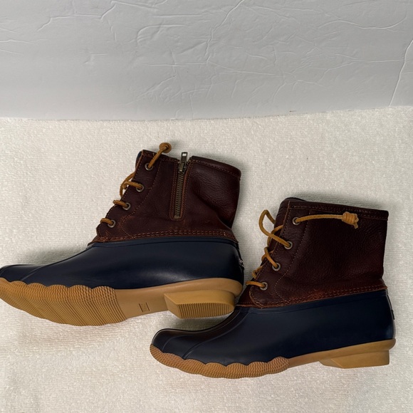 Sperry Women’s Saltwater Brown and Navy Duck Boots Size 9 - Picture 4 of 15